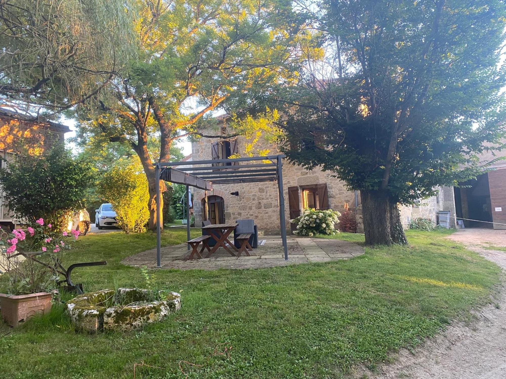 Chez Sophie -Chambres D'Hotes, Gite Et Gite Equestre Clermont-Dessous Екстериор снимка